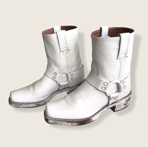 Frye Harness 8R White Distressed Cowboy Calf Boots - Picture 10 of 16